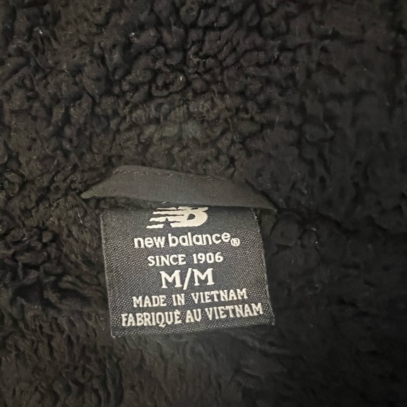 New Balance Black Coat - Picture 5 of 5